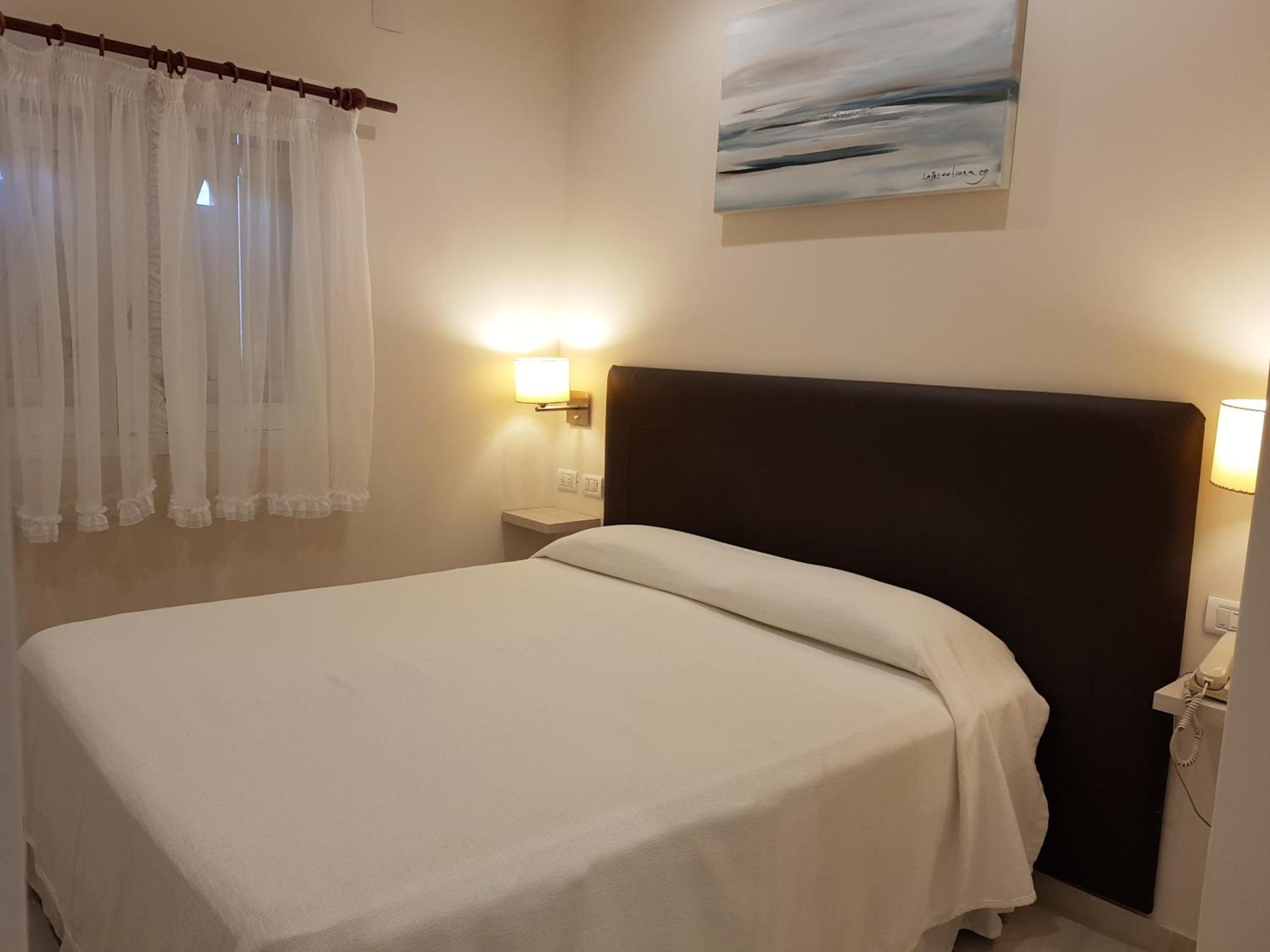 108 Y El Mar - Hotel Tejas Rojas Villa Gesell Szoba fotó