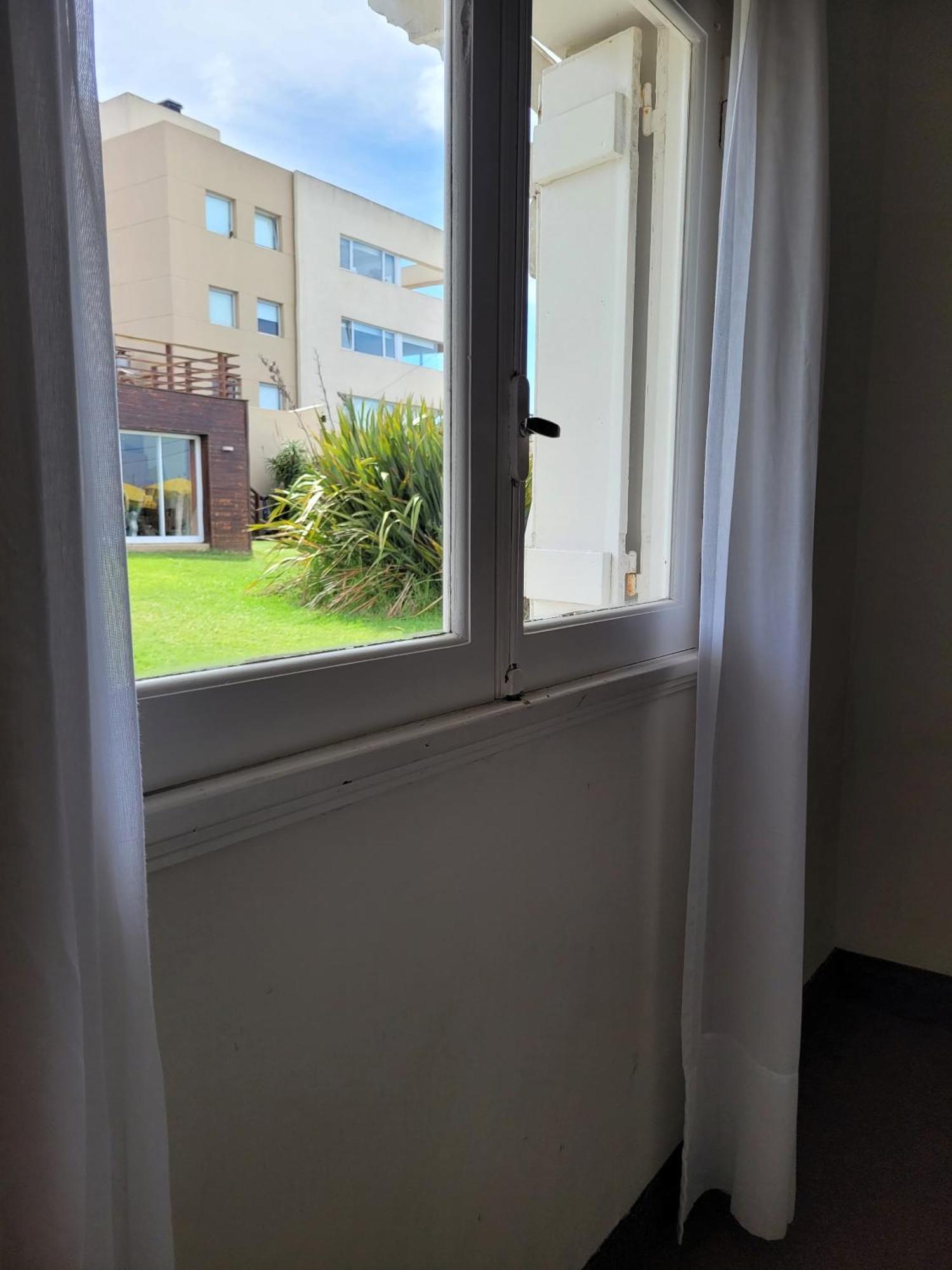 108 Y El Mar - Hotel Tejas Rojas Villa Gesell Kültér fotó