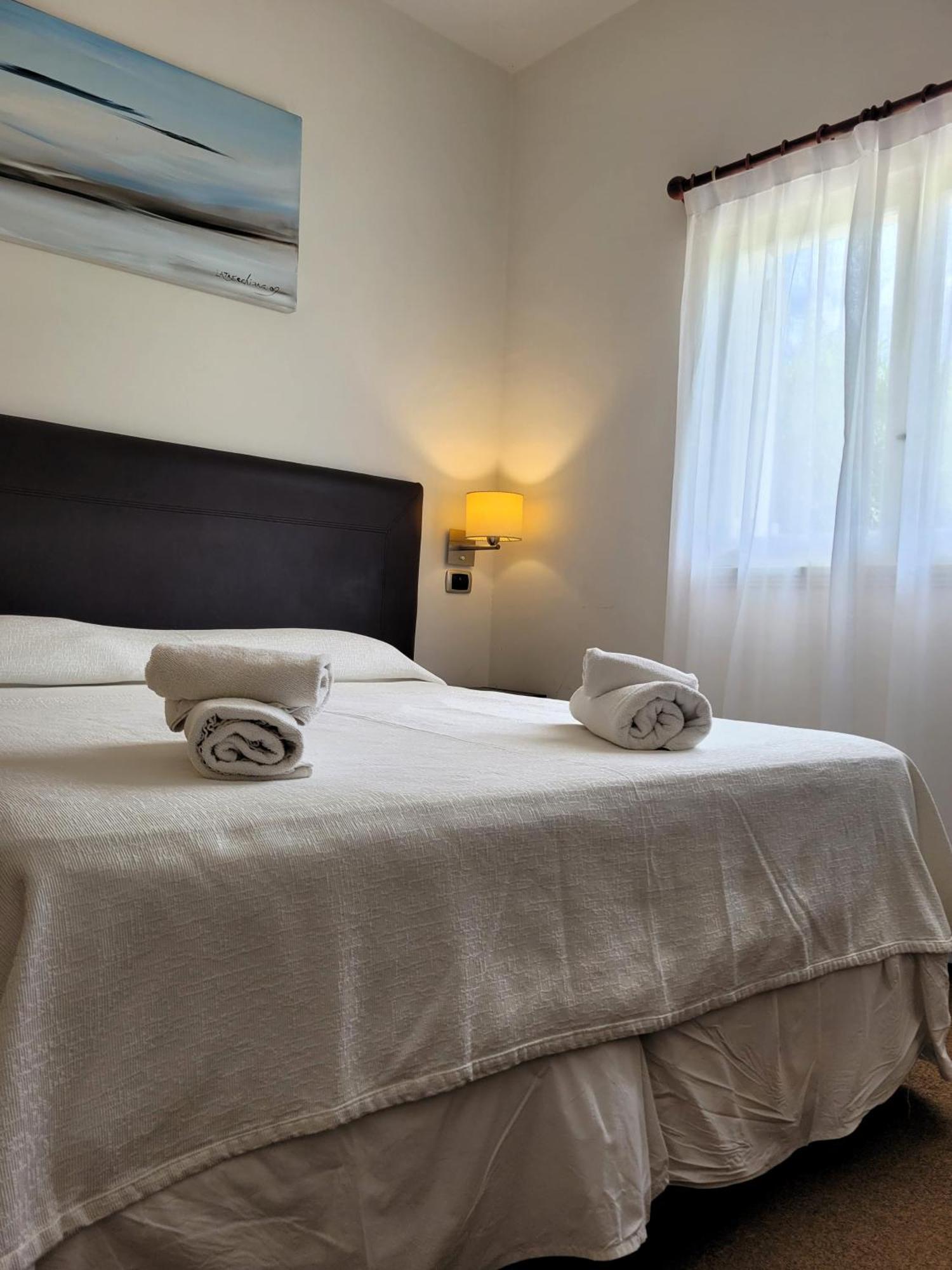 108 Y El Mar - Hotel Tejas Rojas Villa Gesell Kültér fotó