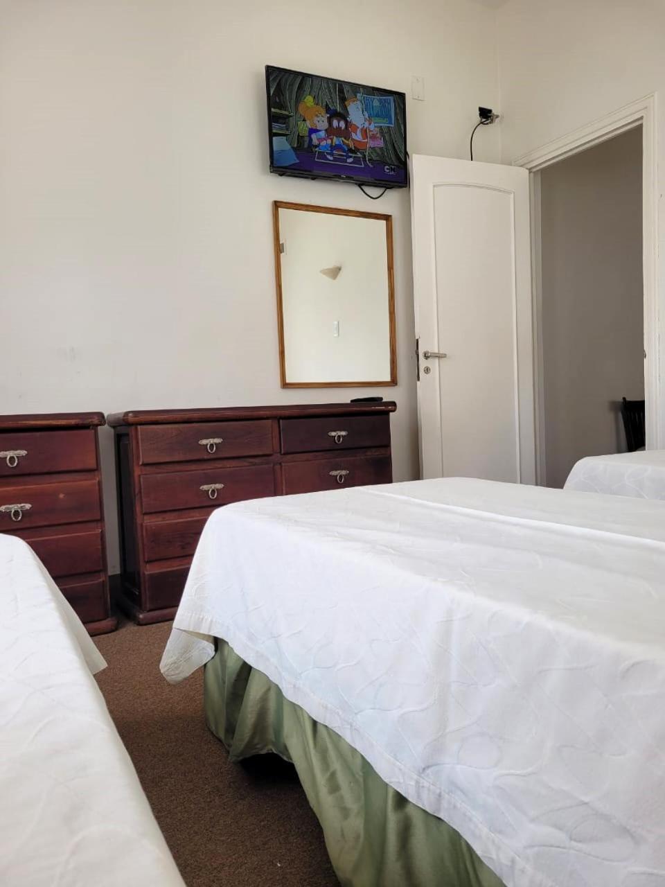 108 Y El Mar - Hotel Tejas Rojas Villa Gesell Szoba fotó