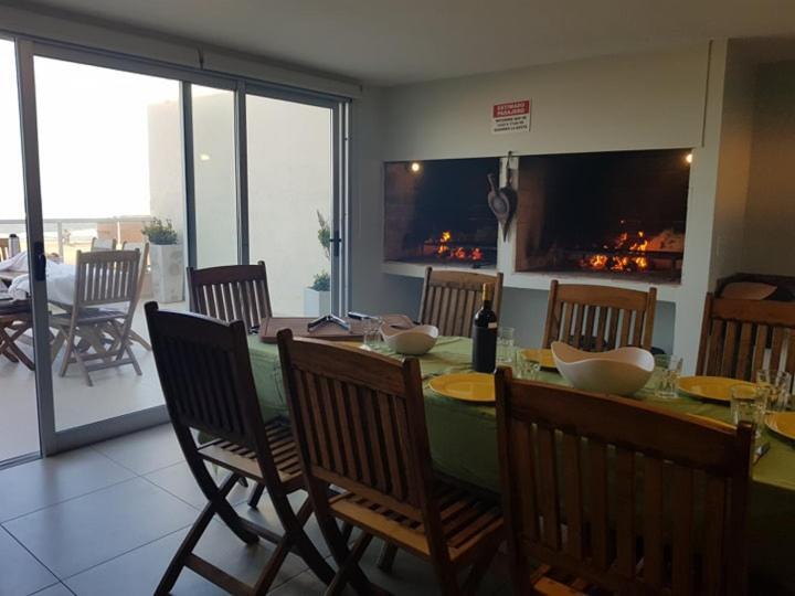 108 Y El Mar - Hotel Tejas Rojas Villa Gesell Kültér fotó